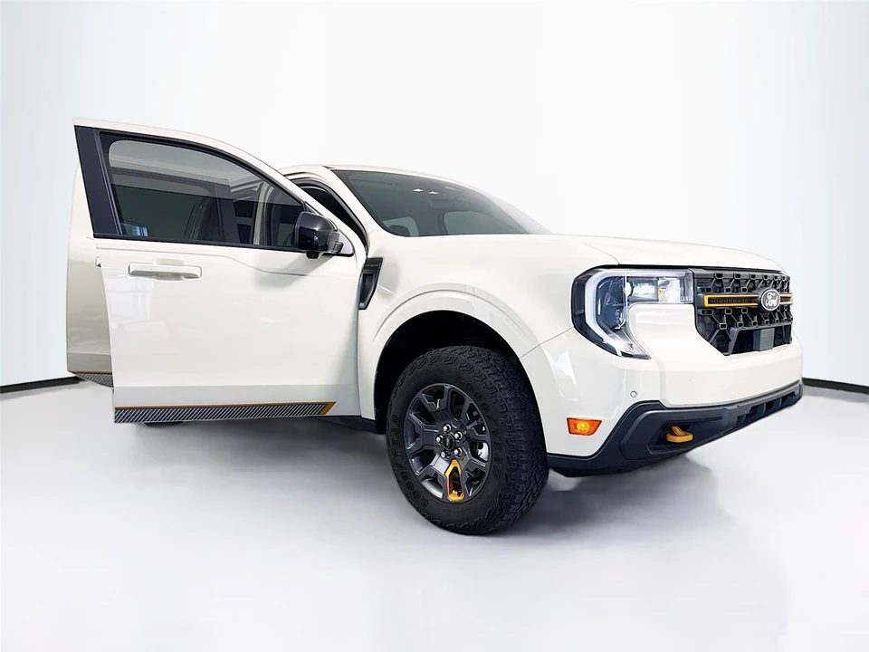 2025 Ford Maverick - Image 25 of 26