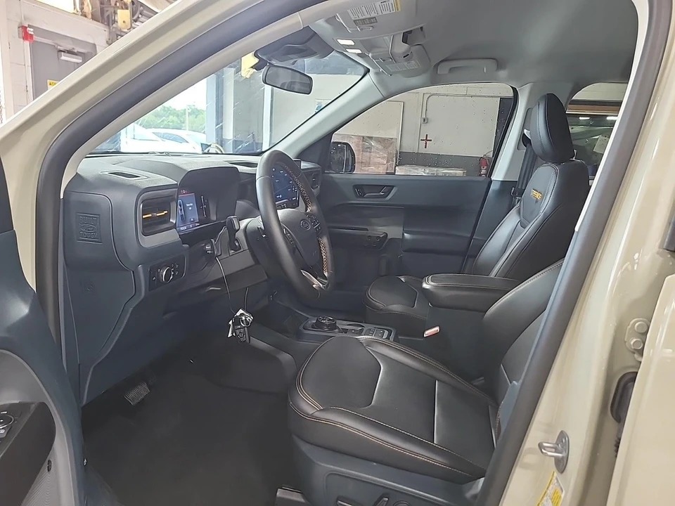 2025 Ford Maverick - Image 3 of 16