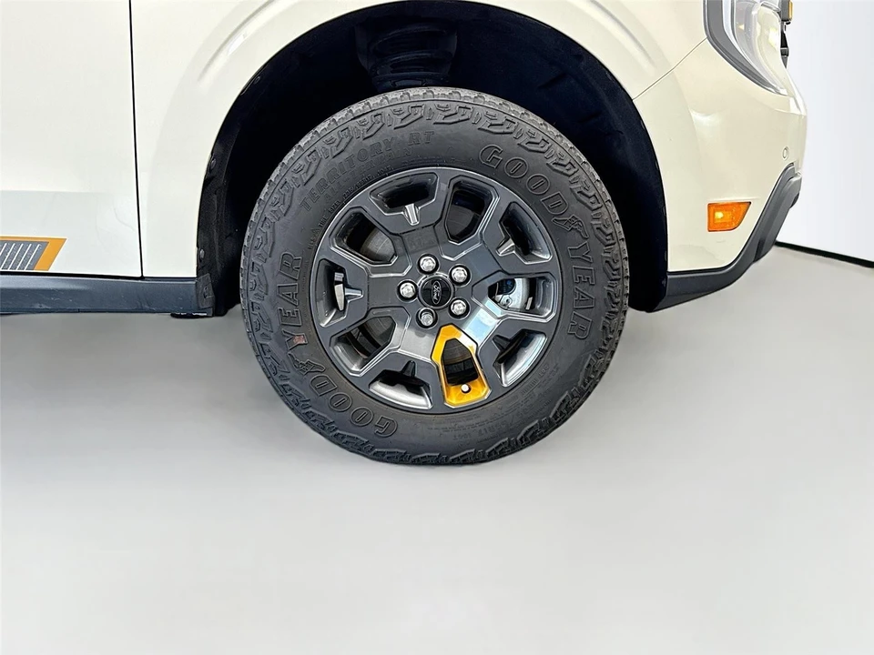 2025 Ford Maverick - Image 21 of 26