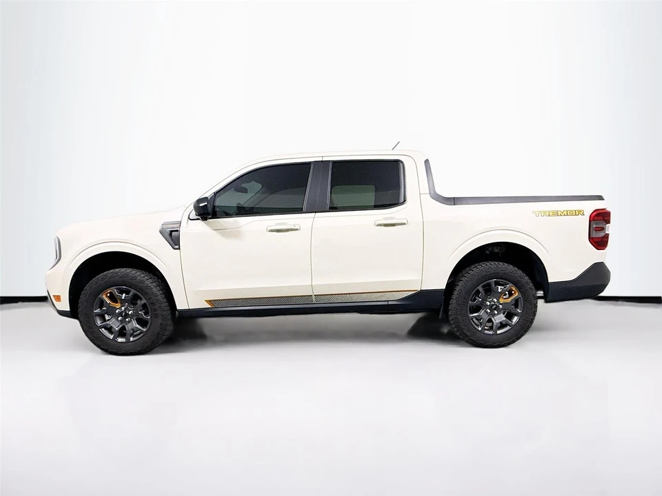 2025 Ford Maverick - Image 14 of 26