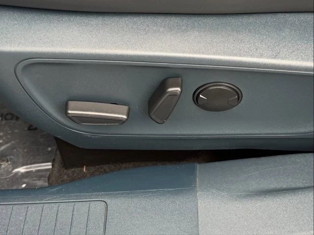 2025 Ford Maverick - Image 18 of 31