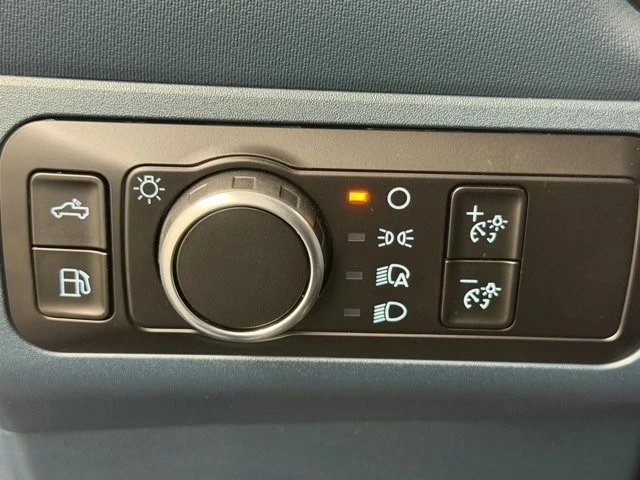 2025 Ford Maverick - Image 27 of 31