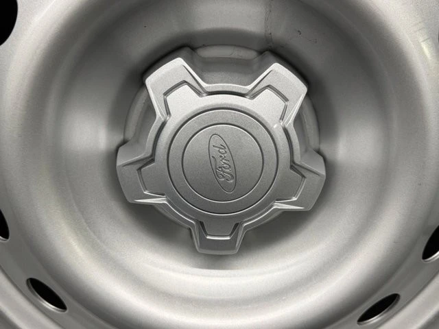 2025 Ford Maverick - Image 16 of 31