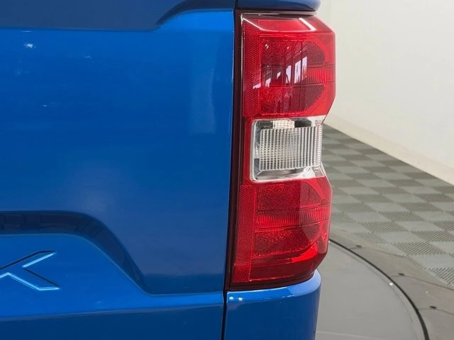 2025 Ford Maverick - Image 13 of 31