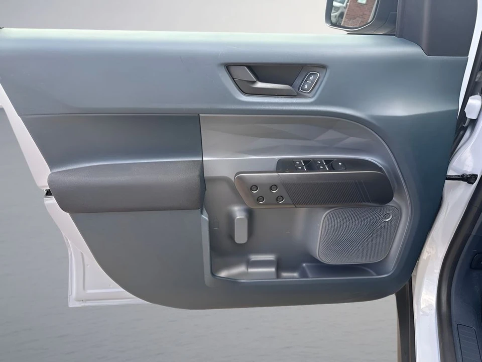 2025 Ford Maverick - Image 22 of 31