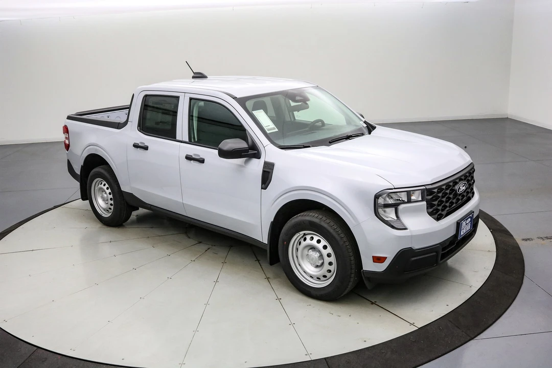 2025 Ford Maverick - Image 2 of 21
