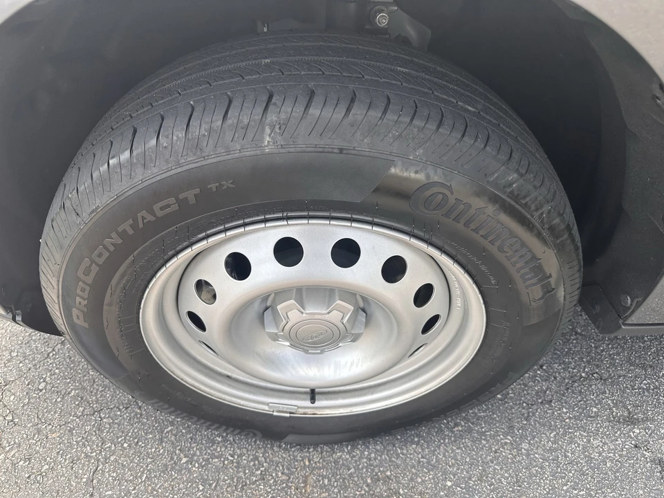 2025 Ford Maverick - Image 29 of 30