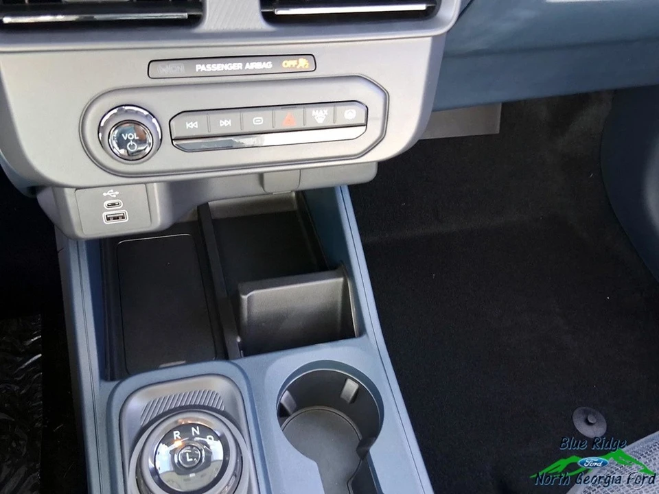 2025 Ford Maverick - Image 19 of 21