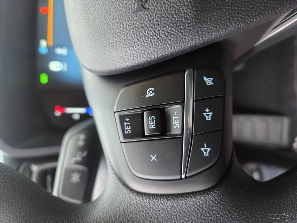 2025 Ford Maverick - Image 16 of 21