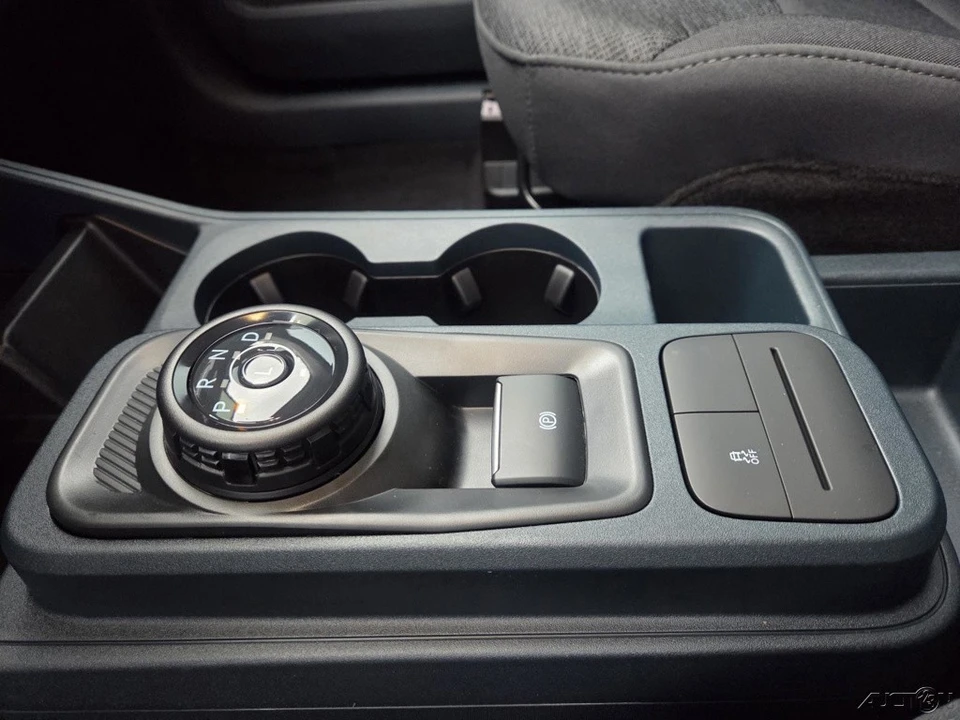 2025 Ford Maverick - Image 14 of 21