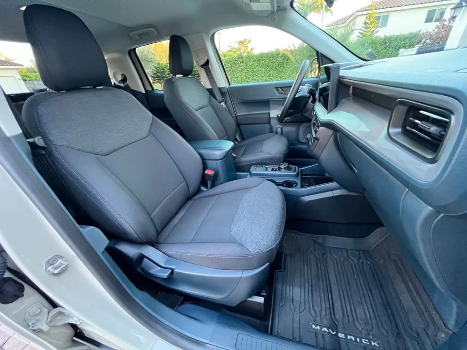 2025 Ford Maverick - Image 15 of 21