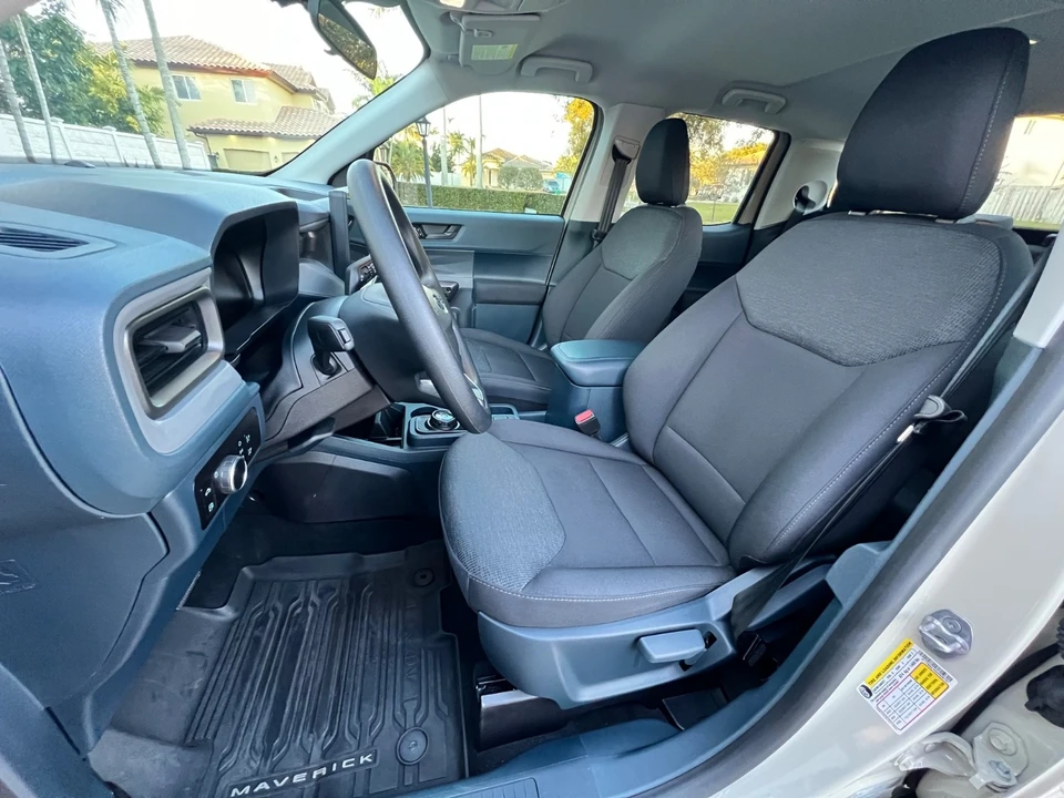 2025 Ford Maverick - Image 13 of 21