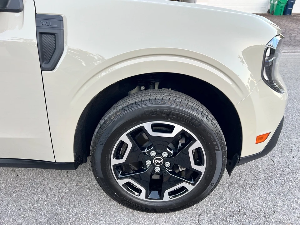2025 Ford Maverick - Image 9 of 21