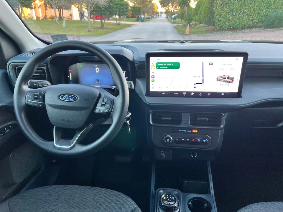 2025 Ford Maverick - Image 17 of 21