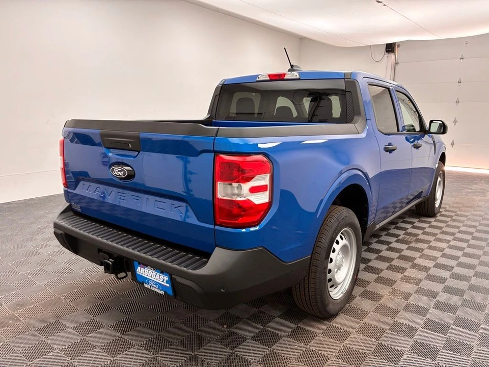 2025 Ford Maverick - Image 8 of 12