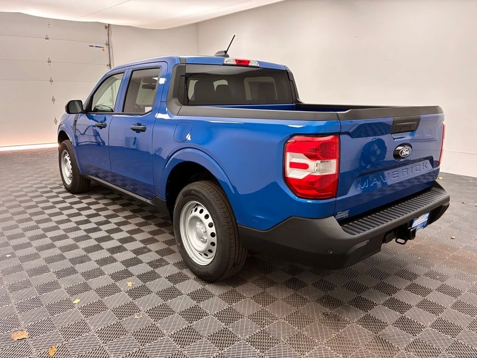 2025 Ford Maverick - Image 11 of 12