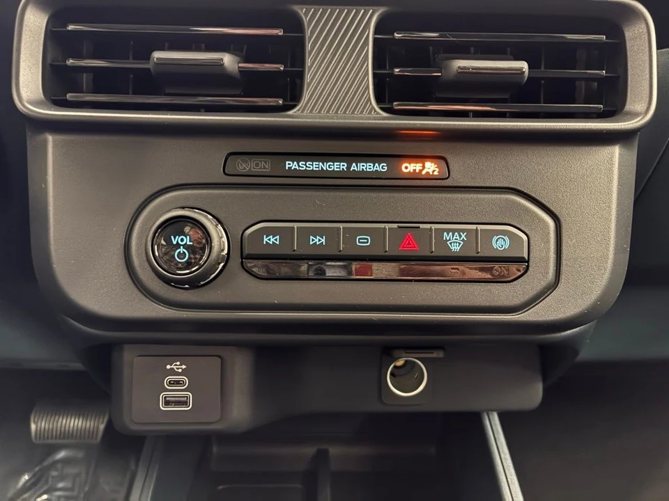 2025 Ford Maverick - Image 5 of 12