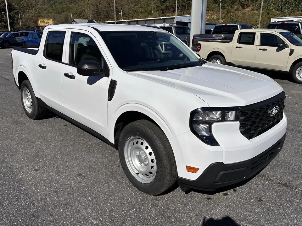 2025 Ford Maverick - Image 4 of 21