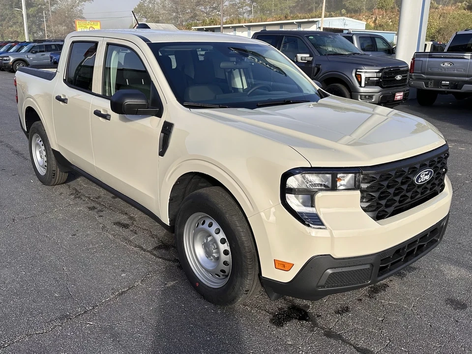 2025 Ford Maverick - Image 4 of 21