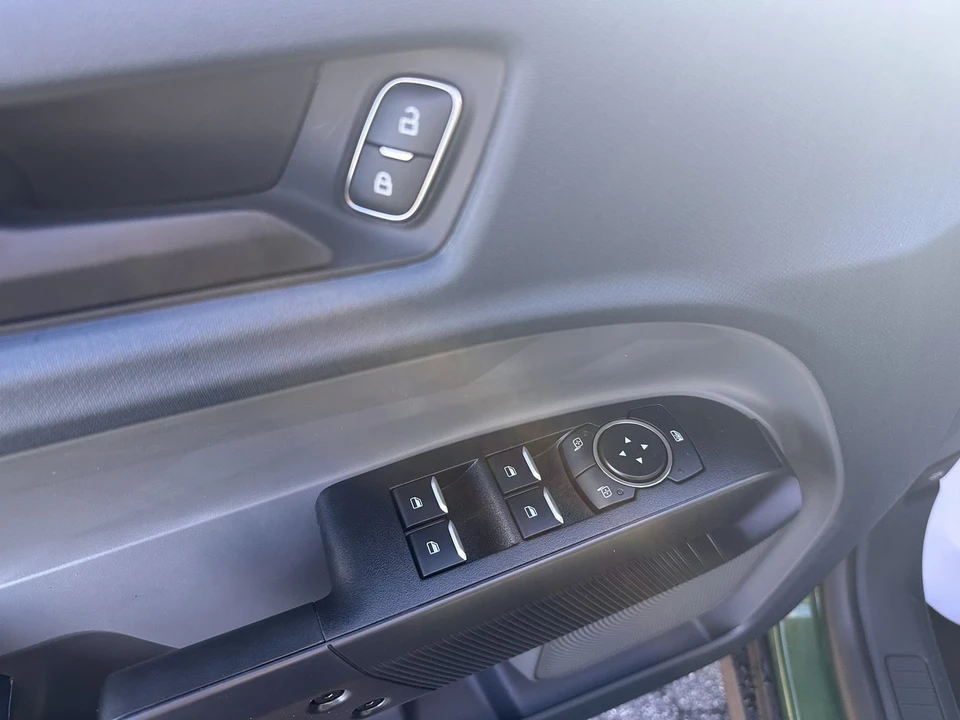 2025 Ford Maverick - Image 17 of 21