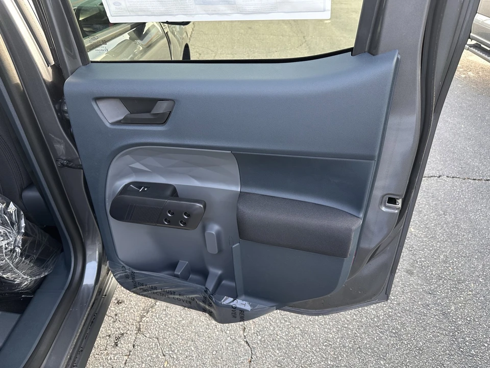 2025 Ford Maverick - Image 16 of 21