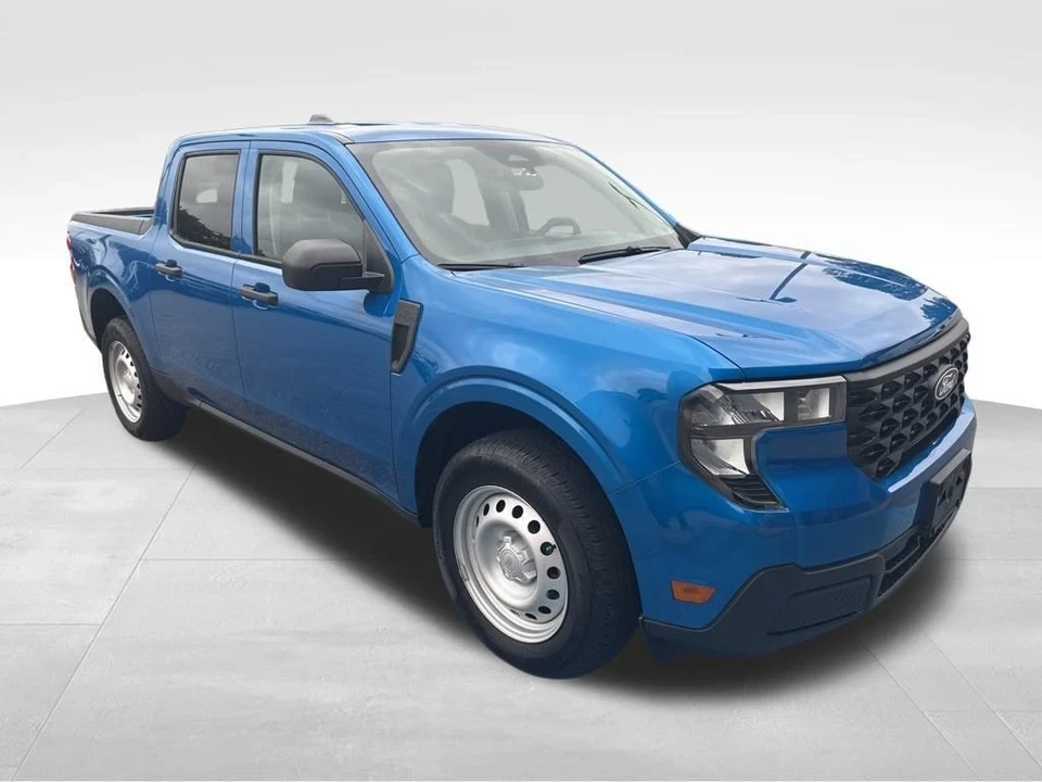 2025 Ford Maverick - Image 11 of 12