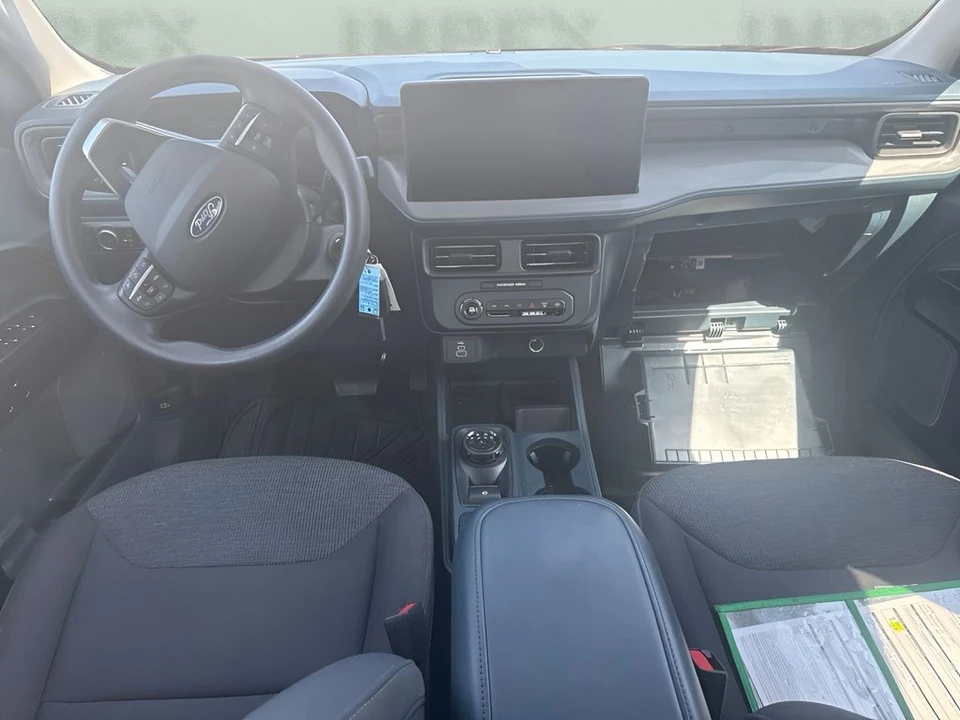 2025 Ford Maverick - Image 10 of 15