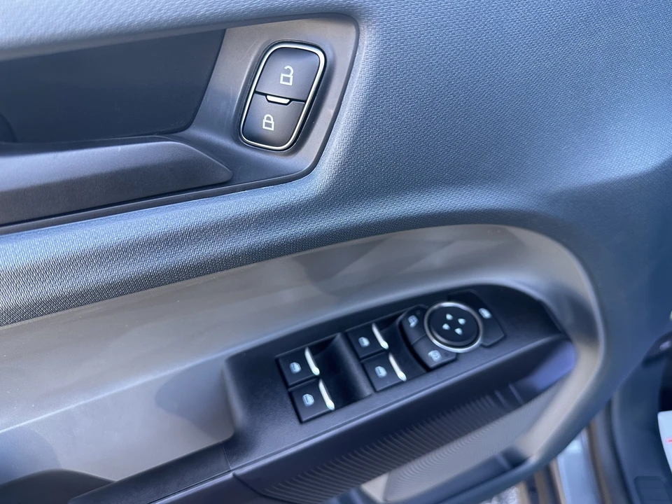2025 Ford Maverick - Image 18 of 21