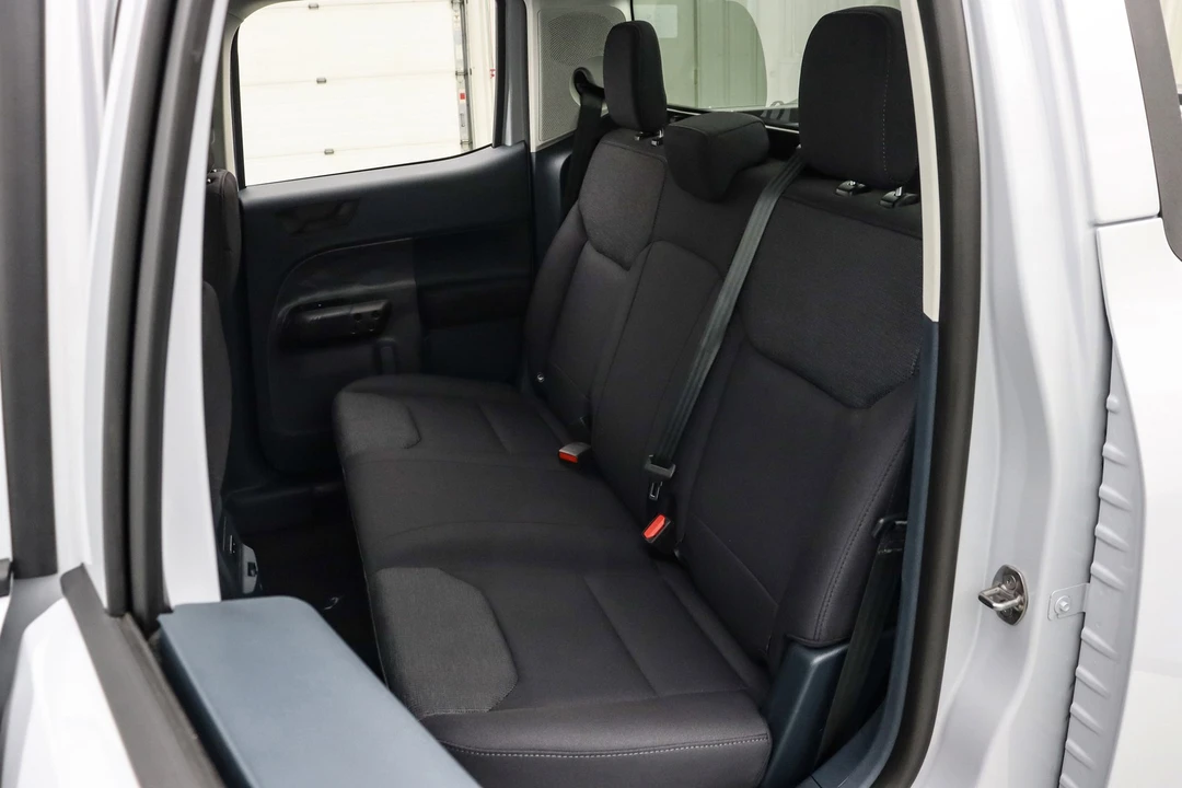 2025 Ford Maverick - Image 19 of 21