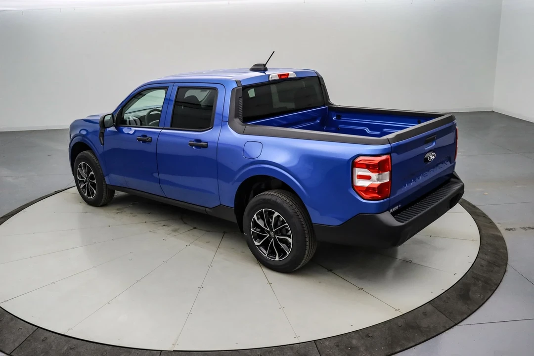 2025 Ford Maverick - Image 8 of 21