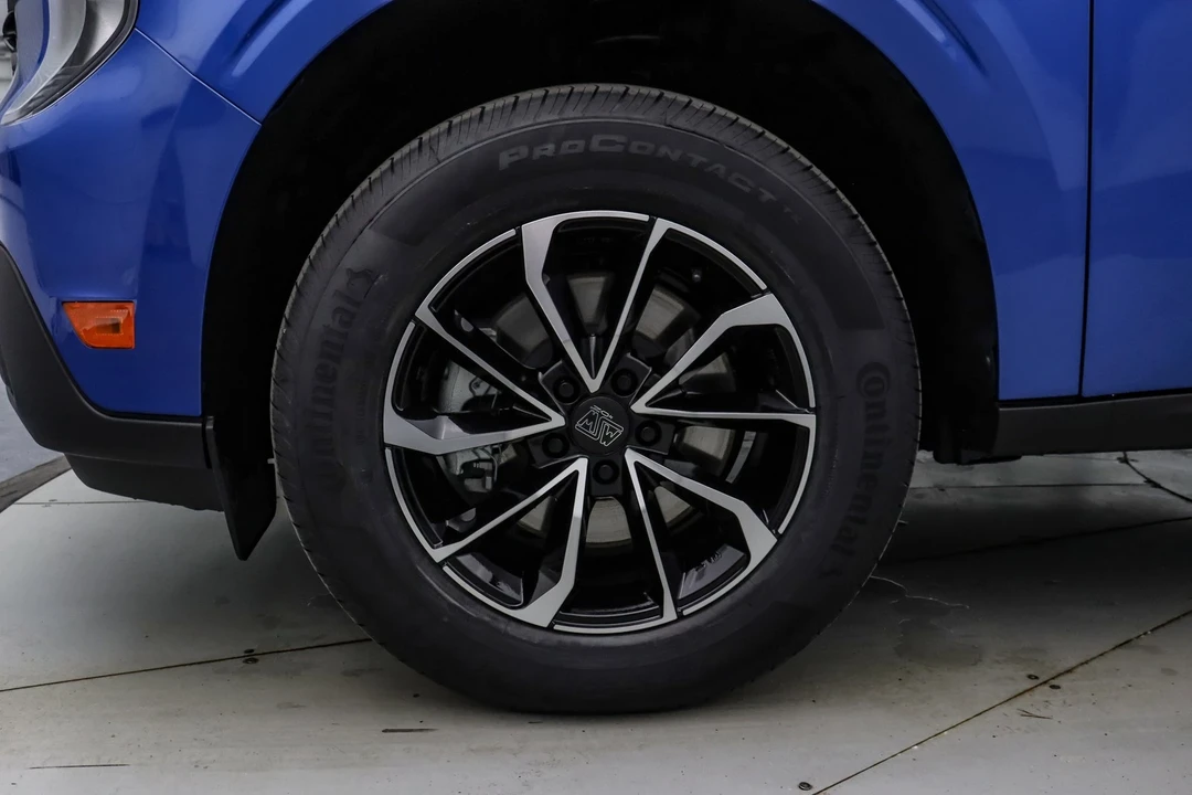 2025 Ford Maverick - Image 12 of 21