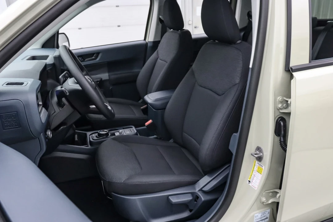 2025 Ford Maverick - Image 13 of 21