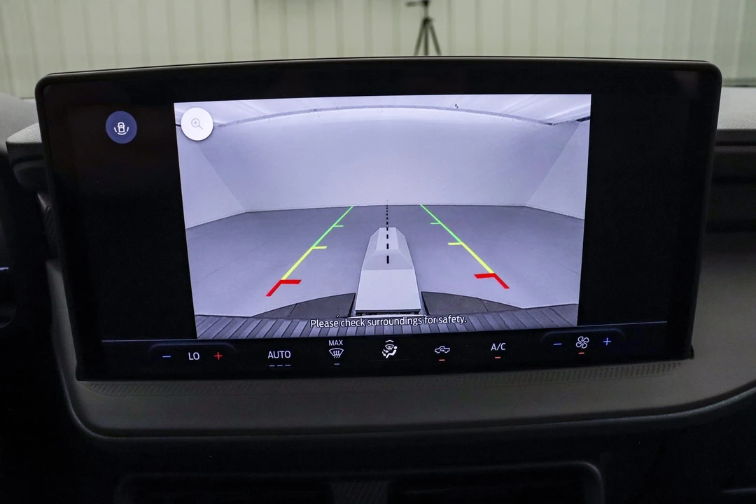 2025 Ford Maverick - Image 18 of 21