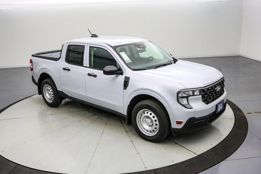 2025 Ford Maverick - Image 2 of 21