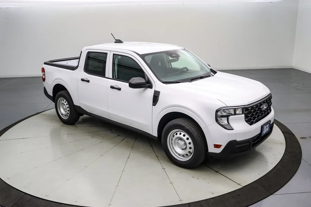 2025 Ford Maverick - Image 2 of 21
