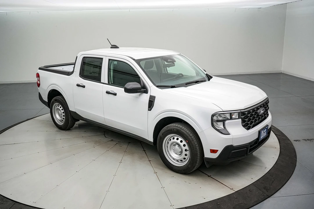 2025 Ford Maverick - Image 2 of 21