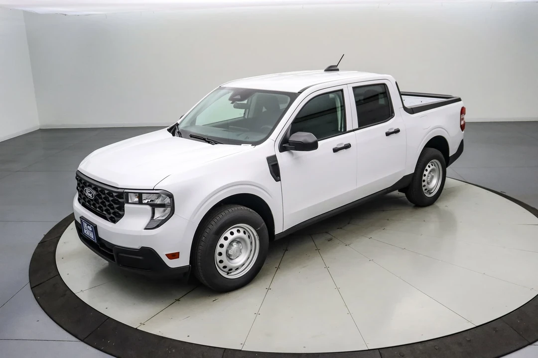 2025 Ford Maverick - Image 10 of 21