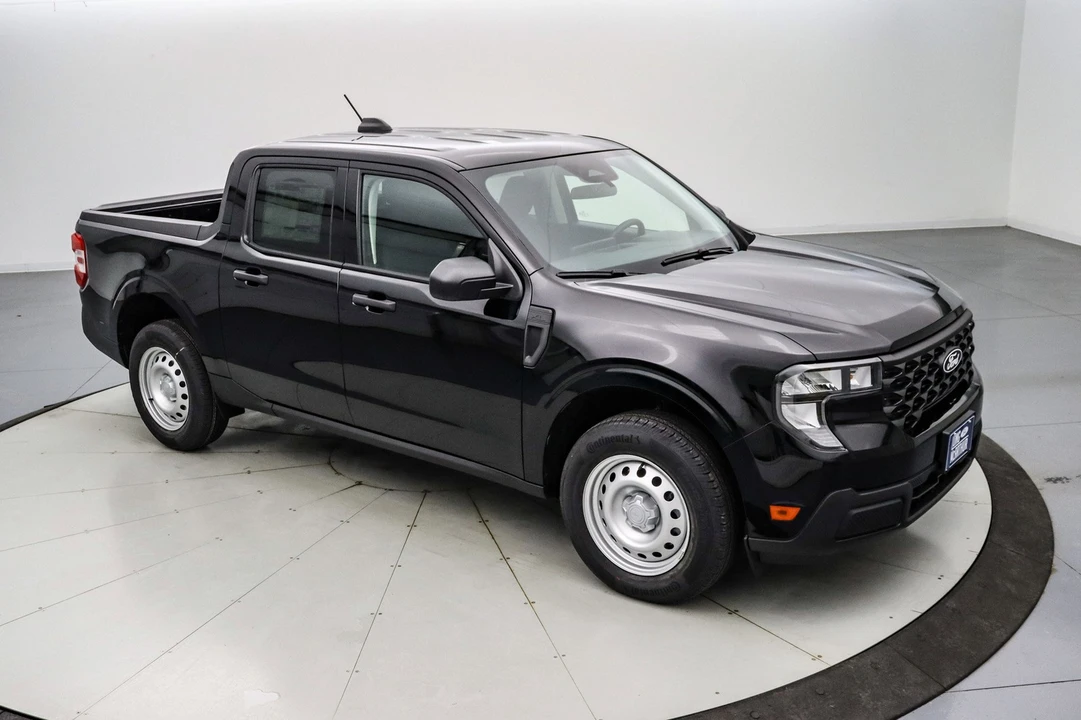 2025 Ford Maverick - Image 2 of 21