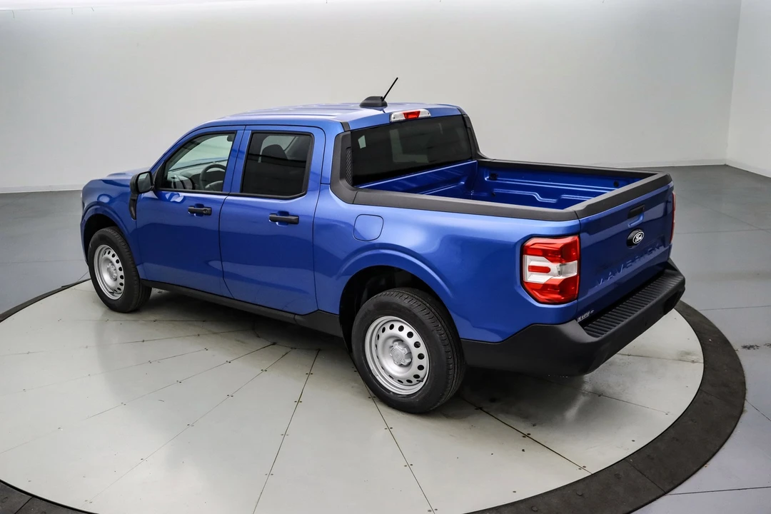 2025 Ford Maverick - Image 8 of 21