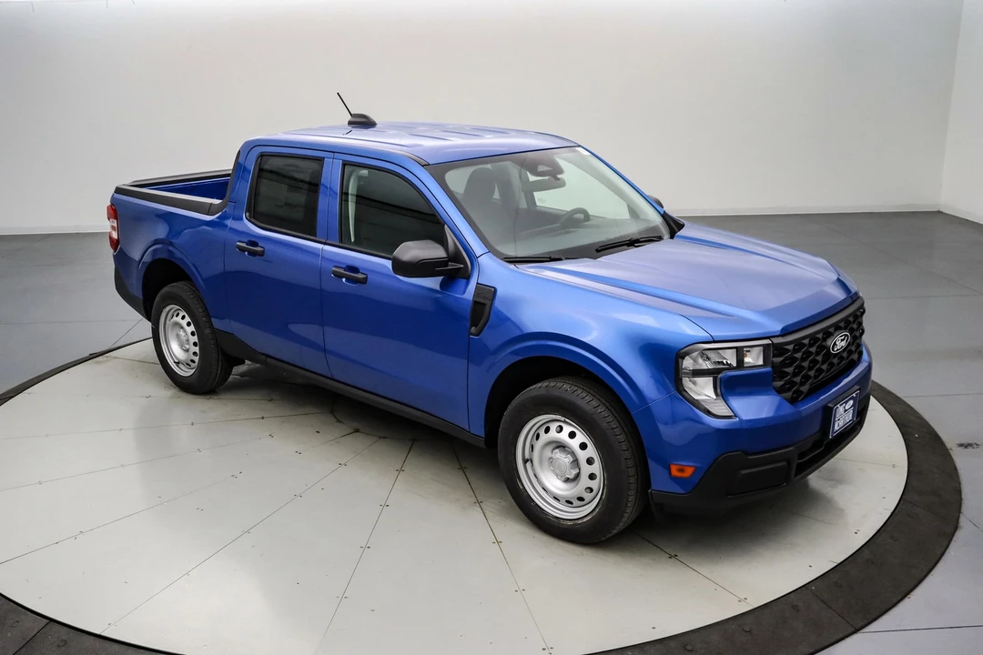2025 Ford Maverick - Image 2 of 21
