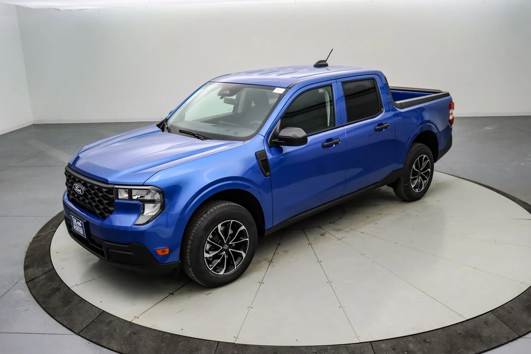 2025 Ford Maverick - Image 10 of 21