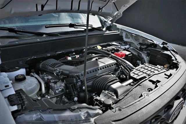 2025 Ford Maverick - Image 16 of 17