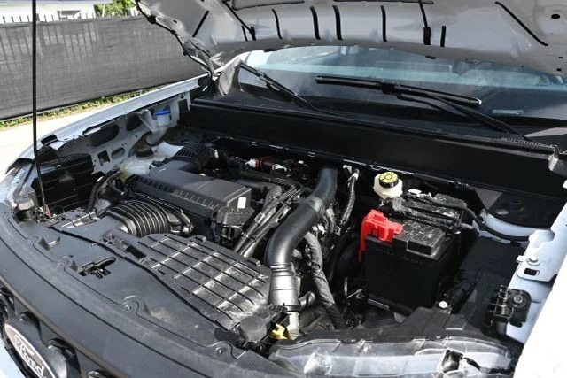 2025 Ford Maverick - Image 15 of 17