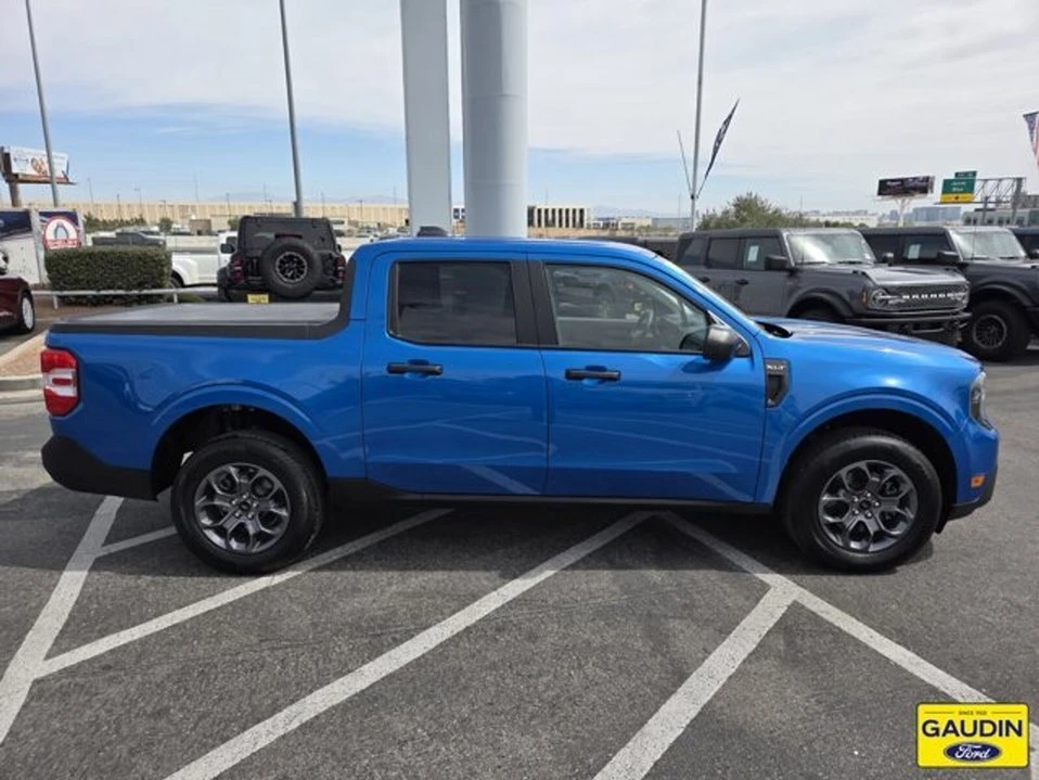 2025 Ford Maverick - Image 8 of 10