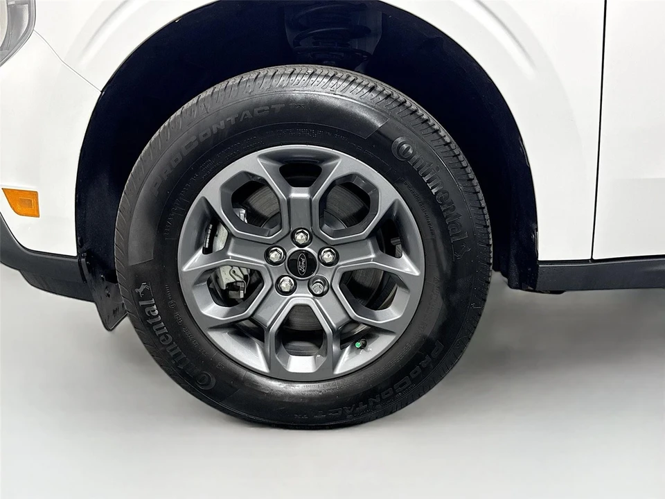 2025 Ford Maverick - Image 28 of 31