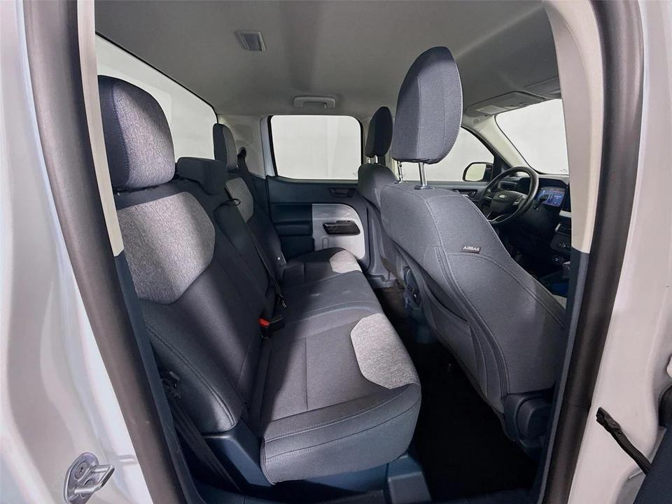 2025 Ford Maverick - Image 20 of 31