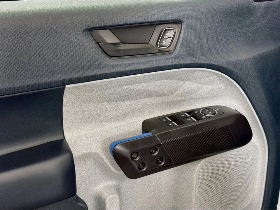 2025 Ford Maverick - Image 19 of 31