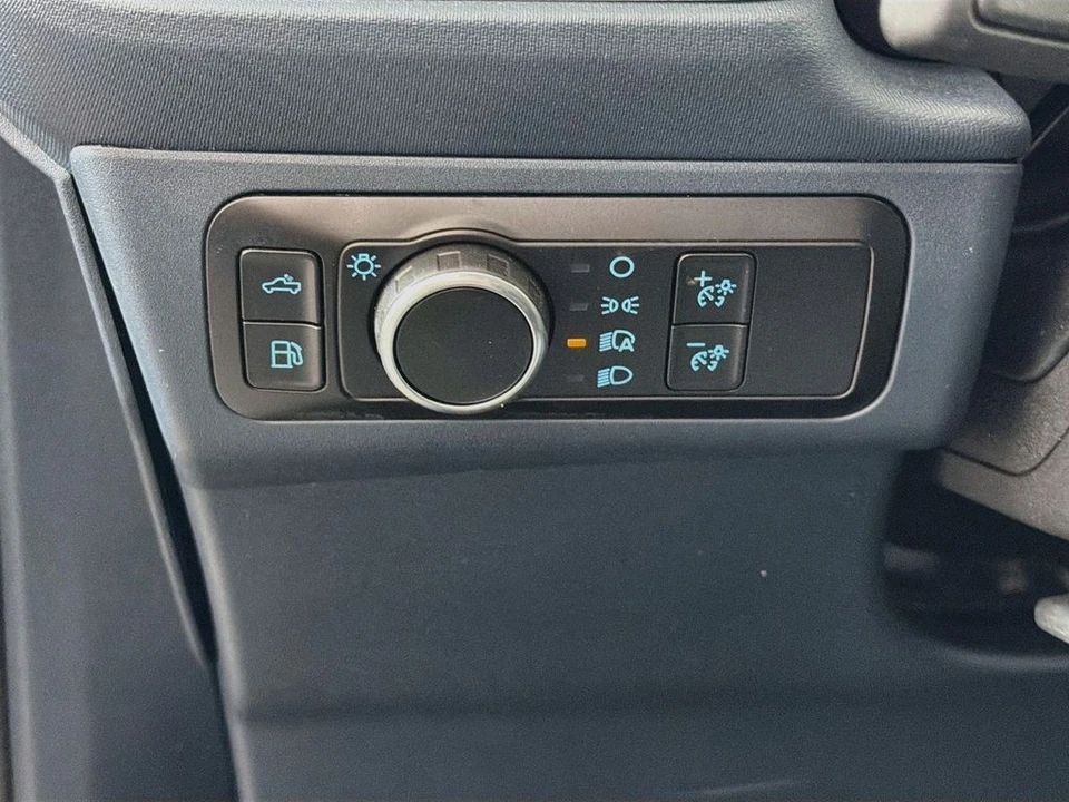 2025 Ford Maverick - Image 11 of 31