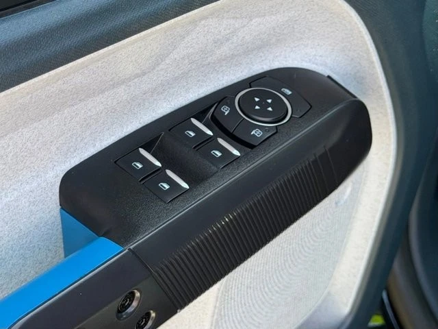 2025 Ford Maverick - Image 16 of 31