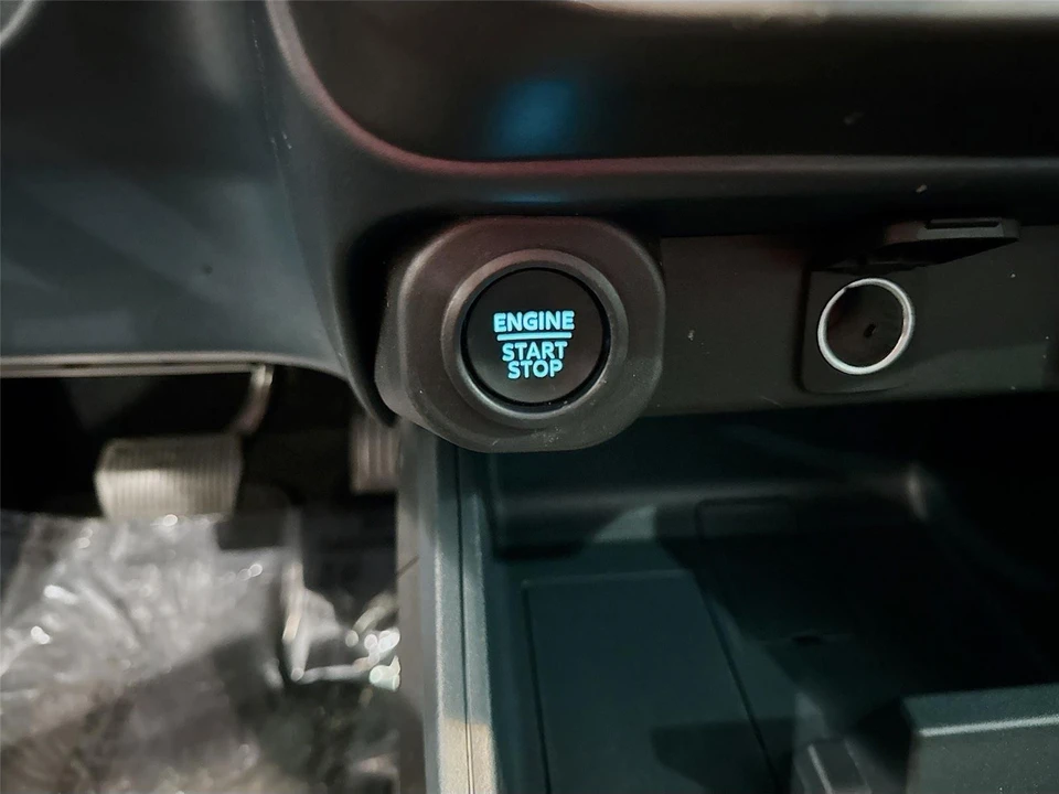 2025 Ford Maverick - Image 12 of 21